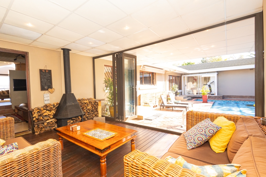 4 Bedroom Property for Sale in Kenridge Heights Western Cape